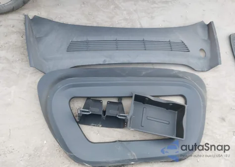 2023 Tesla Model Y Awd/Long Range Dual Motor All-Wheel Drive from USA, damaged, VIN 7SAYGDEE8PA195982